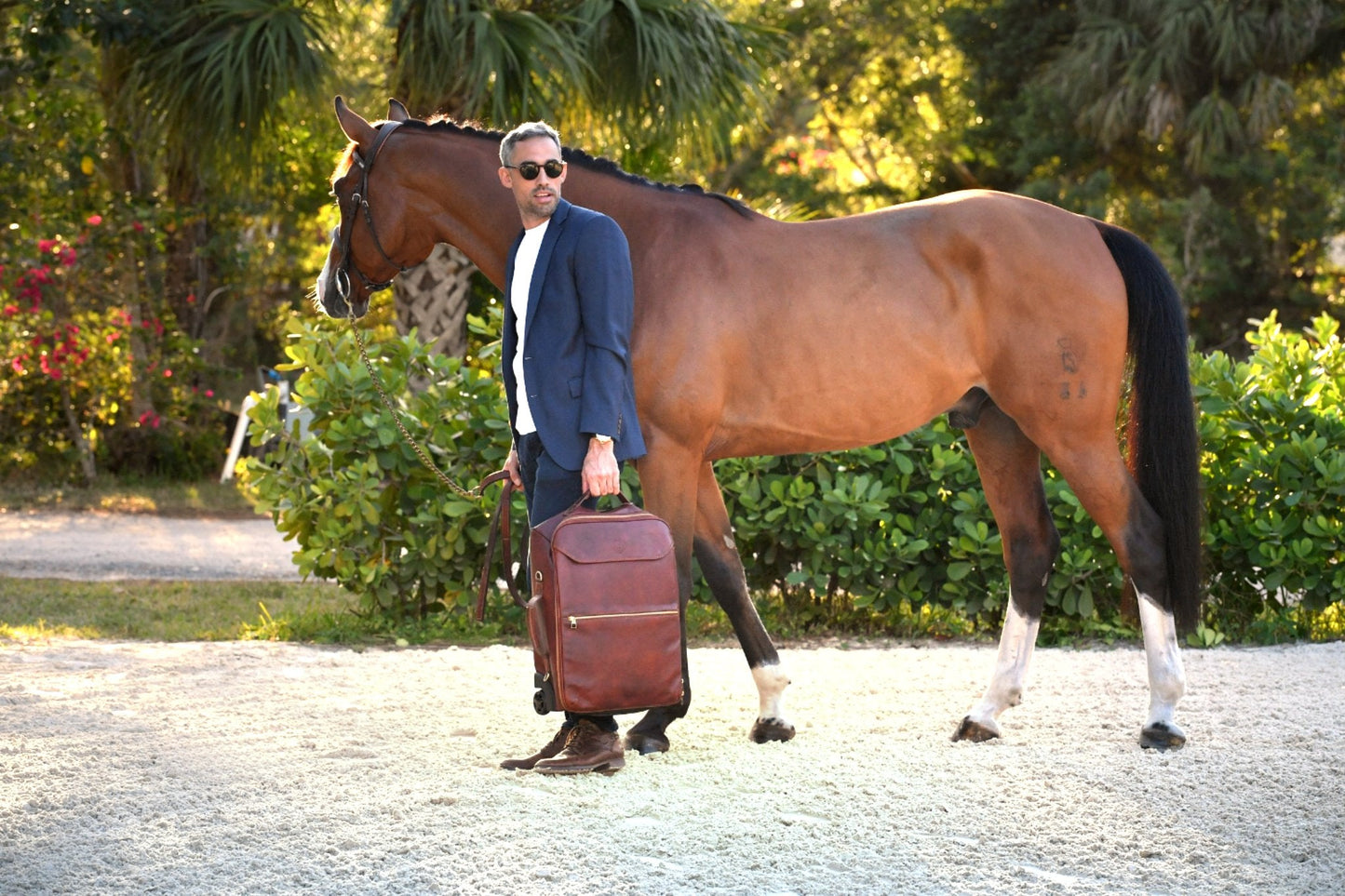 Francisco Vertical Leather Trolley – Handcrafted by Cabrera - CABRERA